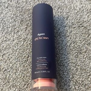 Dyson Chi to San Pre-Style Cream in Black and Pink